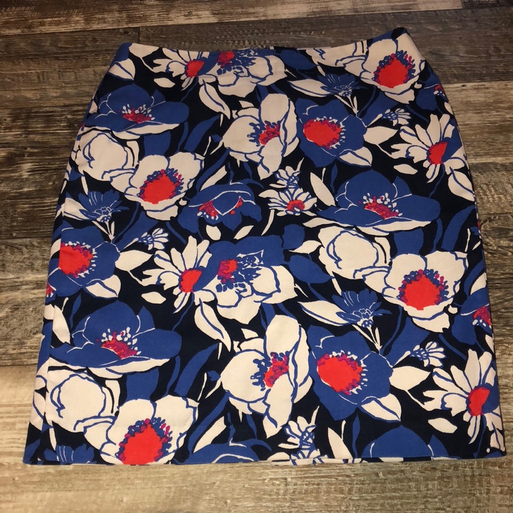 🌷Talbots floral knee length skirt